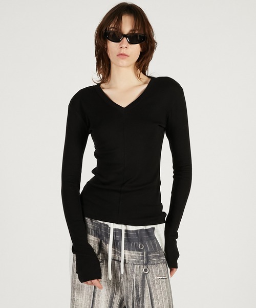 PRANK PROJECT（プランクプロジェクト）の「【2026Spring Pre-Order】ディープVネックトップ / Deep V-Neck Top（Tシャツ/カットソー・レディース・ブラック/ブラウン/レッド・FREE）」の8枚目の写真