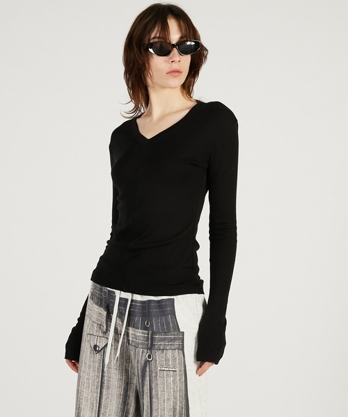 PRANK PROJECT（プランクプロジェクト）の「【2026Spring Pre-Order】ディープVネックトップ / Deep V-Neck Top（Tシャツ/カットソー・レディース・ブラック/ブラウン/レッド・FREE）」の9枚目の写真