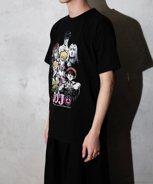 ジョジョの奇妙な冒険(ジョジョノキミョウナボウケン)の「THRIFTY LOOK スリフティルック / THRIFTY ANIME TEE 'JOJO'S BIZARRE ADVENTURE'(Tシャツ/カットソー・メンズ・ブラック・MEDIUM/LARGE/X-LARGE)」の9枚目の写真
