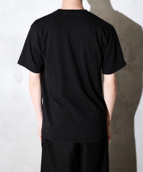 ジョジョの奇妙な冒険(ジョジョノキミョウナボウケン)の「THRIFTY LOOK スリフティルック / THRIFTY ANIME TEE 'JOJO'S BIZARRE ADVENTURE'(Tシャツ/カットソー・メンズ・ブラック・MEDIUM/LARGE/X-LARGE)」の10枚目の写真