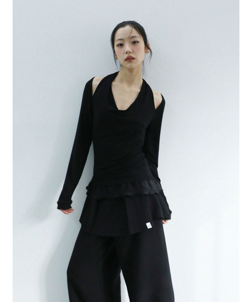 UGLY SHADOW(アグリーシャドウ)の「スカーフファーフリルTシャツ(ブラック)(Tシャツ/カットソー・レディース・その他・FREE)」の1枚目の写真