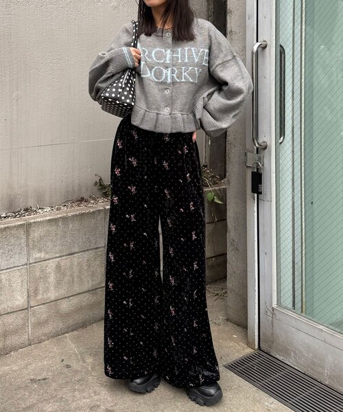 CIAOPANIC（チャオパニック）の「ラインストーンフラワー刺繡ベロアワイドパンツ（その他パンツ・レディース・パープル/ブラック/アイボリー・MEDIUM/SMALL）」の18枚目の写真