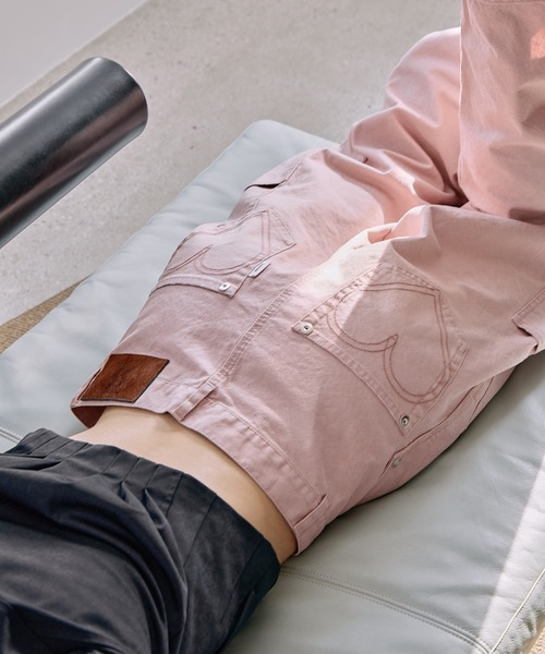CONZ（コンズ）の「BASICKS×DUCK DOUBLE KNEE CURVED LEG PANTS（その他パンツ・レディース・オフホワイト/ブラック/ライトピンク・1/2）」の3枚目の写真