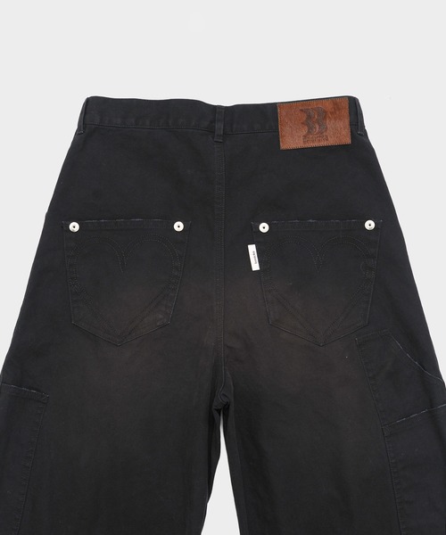 CONZ（コンズ）の「BASICKS×DUCK DOUBLE KNEE CURVED LEG PANTS（その他パンツ・レディース・オフホワイト/ブラック/ライトピンク・1/2）」の10枚目の写真