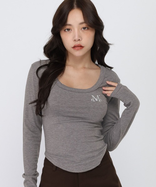 MUCENT(ムセント)の「MUCENT/スクエアネックロングスリーブ(Tシャツ/カットソー・レディース・グレー/ブラック/アイボリー/ピンク/ブラウン/チャコール・FREE)」の4枚目の写真