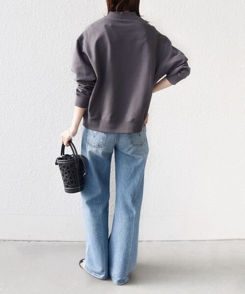 SHIPS（シップス）の「【SHIPS別注】TENNESSEE:〈洗濯機可能〉ハーフ ジップ スウェット（スウェット・レディース・アイボリー/チャコールグレー・ONE SIZE）」の5枚目の写真