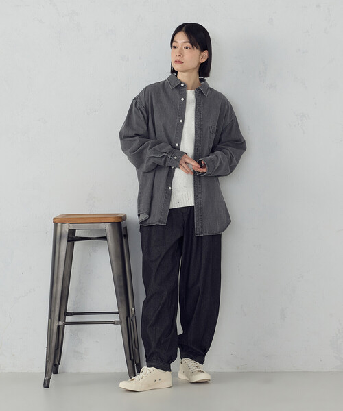 ONIGIRI（オニギリ）の「デニムビックシャツ（シャツ/ブラウス・レディース・グレー/サックスブルー・FREE）」の4枚目の写真