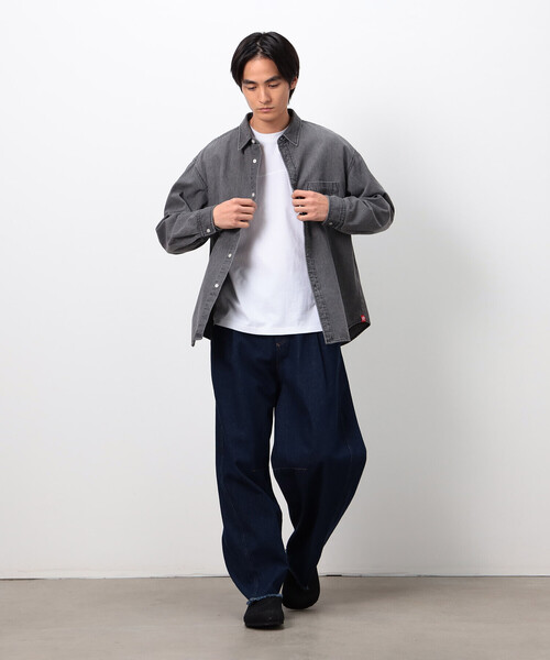 ONIGIRI（オニギリ）の「デニムビックシャツ（シャツ/ブラウス・レディース・グレー/サックスブルー・FREE）」の8枚目の写真