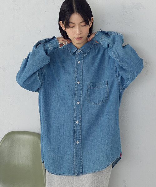 ONIGIRI（オニギリ）の「デニムビックシャツ（シャツ/ブラウス・レディース・グレー/サックスブルー・FREE）」の14枚目の写真