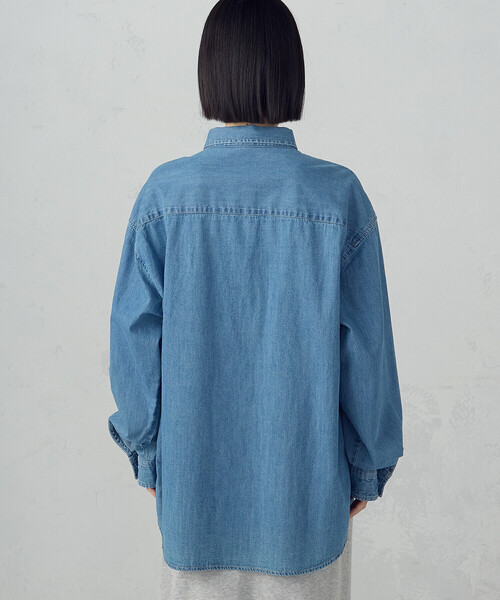 ONIGIRI（オニギリ）の「デニムビックシャツ（シャツ/ブラウス・レディース・グレー/サックスブルー・FREE）」の20枚目の写真