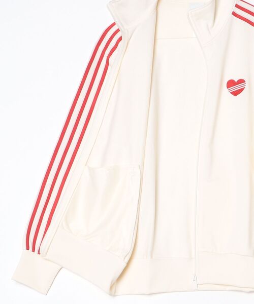 adidas（アディダス）の「ファイヤーバード トラックトップ ルーズ / ジャージ / トラックジャケット / アディダスオリジナルス adidas Originals（ジャージ・レディース・ベージュ・XX-LARGE/MEDIUM/LARGE/X-LARGE/X-SMALL/SMALL）」の7枚目の写真