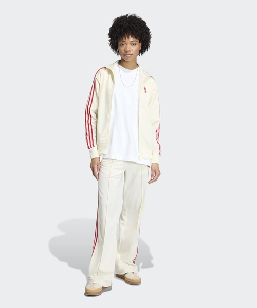 adidas（アディダス）の「ファイヤーバード トラックトップ ルーズ / ジャージ / トラックジャケット / アディダスオリジナルス adidas Originals（ジャージ・レディース・ベージュ・XX-LARGE/MEDIUM/LARGE/X-LARGE/X-SMALL/SMALL）」の5枚目の写真