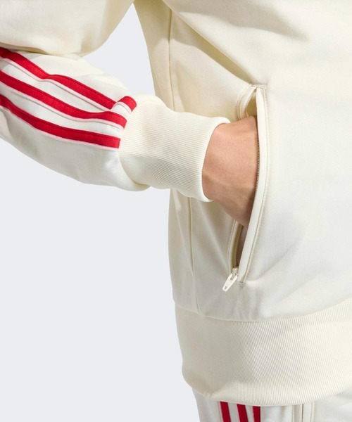 adidas（アディダス）の「ファイヤーバード トラックトップ ルーズ / ジャージ / トラックジャケット / アディダスオリジナルス adidas Originals（ジャージ・レディース・ベージュ・XX-LARGE/MEDIUM/LARGE/X-LARGE/X-SMALL/SMALL）」の4枚目の写真