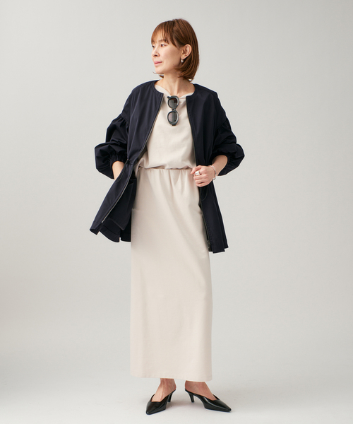 VERMEIL par iena（ヴェルメイユパーイエナ）の「《追加2》ノーカラーギャザーZIPブルゾン（その他アウター・レディース・ネイビー・FREE）」の2枚目の写真