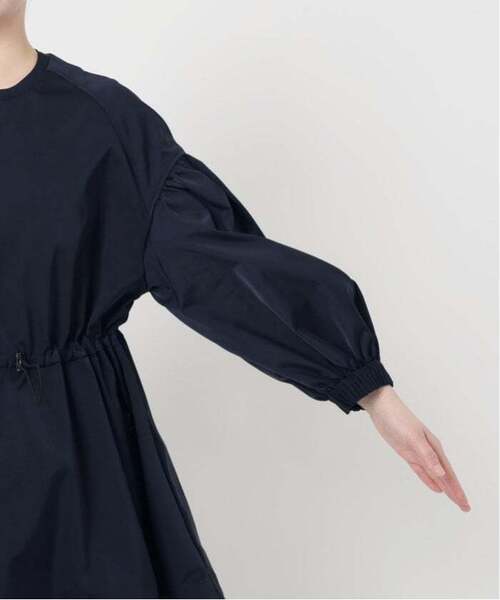 VERMEIL par iena（ヴェルメイユパーイエナ）の「《追加2》ノーカラーギャザーZIPブルゾン（その他アウター・レディース・ネイビー・FREE）」の16枚目の写真