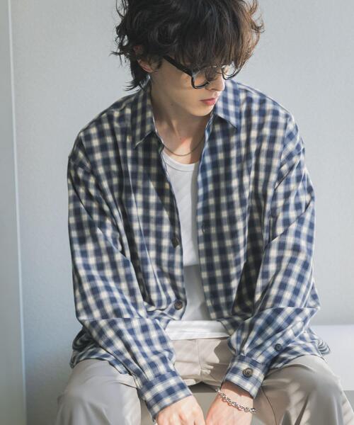 SENSE OF PLACE by URBAN RESEARCH（センスオブプレイスバイアーバンリサーチ）の「『ユニセックス』『イージーケア』カラールーズシャツ（シャツ/ブラウス・メンズ・ブラック/チャコールグレー/ライトブルー/ネイビー/ライトベージュ・MEDIUM/LARGE）」の9枚目の写真