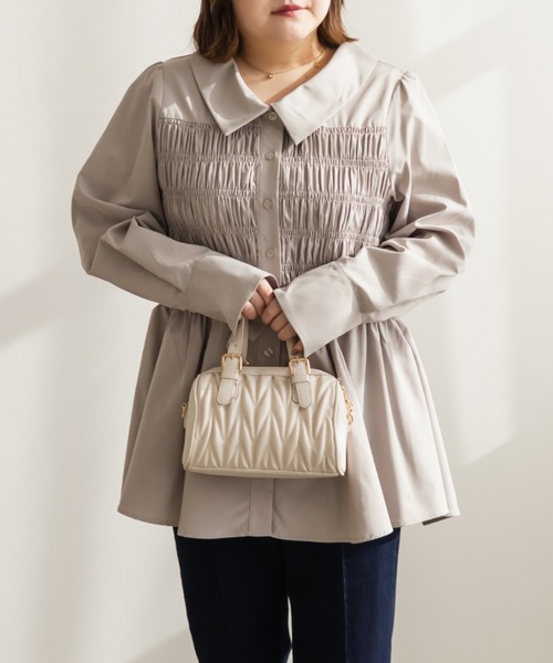 CLETTE(クレット)の「CLETTEオリジナルシャーリングフレアシャツ(シャツ/ブラウス・レディース・グレイッシュベージュ/チャコールグレー/ブルー・4L/3L/LL)」の7枚目の写真