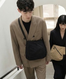 MOIN（モイン）の「アーバンユーティリティフラットクロスバッグ（ショルダーバッグ）」