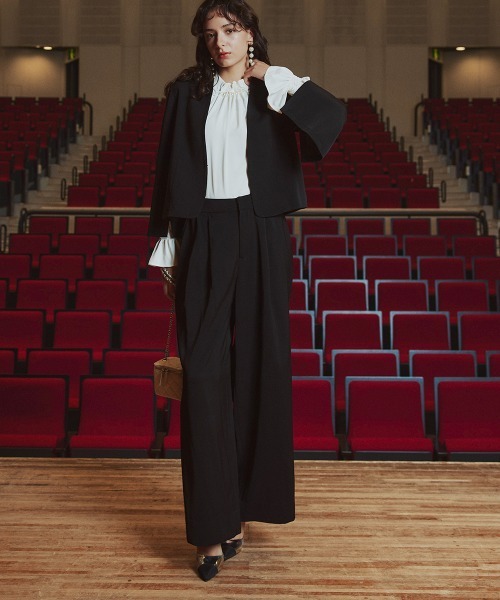 Callarus（カラルス）の「袖スリットショート丈デザインジャケット＋ワイドストレッチパンツセットアップスーツ（ジャケット＋パンツ）〔Callarus〕（スーツセット・レディース・ブラック/ベージュ・S/M/L/LL）」の5枚目の写真