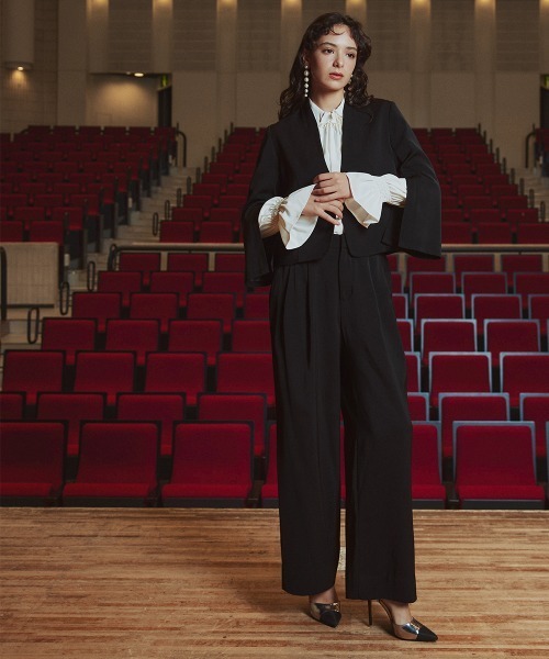 Callarus（カラルス）の「袖スリットショート丈デザインジャケット＋ワイドストレッチパンツセットアップスーツ（ジャケット＋パンツ）〔Callarus〕（スーツセット・レディース・ブラック/ベージュ・S/M/L/LL）」の6枚目の写真