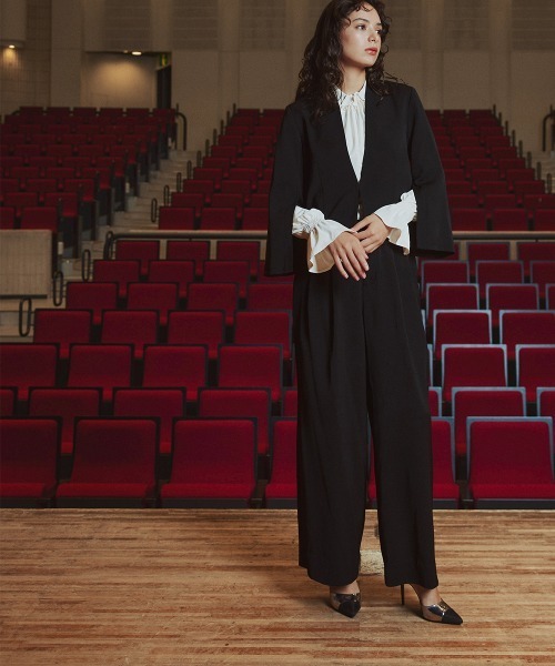 Callarus（カラルス）の「袖スリットショート丈デザインジャケット＋ワイドストレッチパンツセットアップスーツ（ジャケット＋パンツ）〔Callarus〕（スーツセット・レディース・ブラック/ベージュ・S/M/L/LL）」の8枚目の写真