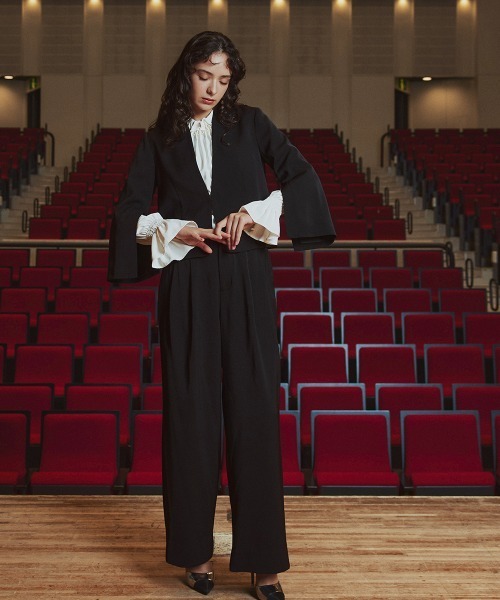 Callarus（カラルス）の「袖スリットショート丈デザインジャケット＋ワイドストレッチパンツセットアップスーツ（ジャケット＋パンツ）〔Callarus〕（スーツセット・レディース・ブラック/ベージュ・S/M/L/LL）」の9枚目の写真