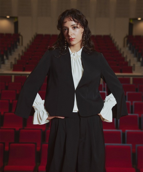 Callarus（カラルス）の「袖スリットショート丈デザインジャケット＋ワイドストレッチパンツセットアップスーツ（ジャケット＋パンツ）〔Callarus〕（スーツセット・レディース・ブラック/ベージュ・S/M/L/LL）」の12枚目の写真