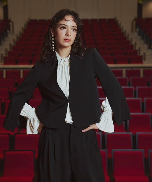 Callarus（カラルス）の「袖スリットショート丈デザインジャケット＋ワイドストレッチパンツセットアップスーツ（ジャケット＋パンツ）〔Callarus〕（スーツセット・レディース・ブラック/ベージュ・S/M/L/LL）」の13枚目の写真