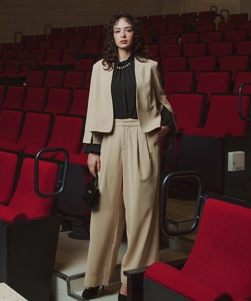 Callarus（カラルス）の「袖スリットショート丈デザインジャケット＋ワイドストレッチパンツセットアップスーツ（ジャケット＋パンツ）〔Callarus〕（スーツセット・レディース・ブラック/ベージュ・S/M/L/LL）」の19枚目の写真