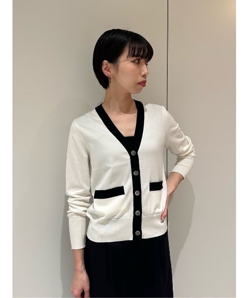 ESTNATION(エストネーション)の「ESTNATION / バイカラーVネックカーディガン(ニット/セーター・レディース・ダークネイビー/ライトホワイト/イエロー系その他・FREE)」の13枚目の写真