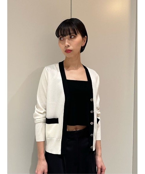 ESTNATION(エストネーション)の「ESTNATION / バイカラーVネックカーディガン(ニット/セーター・レディース・ダークネイビー/ライトホワイト/イエロー系その他・FREE)」の14枚目の写真