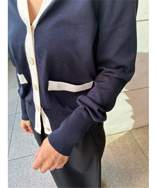 ESTNATION(エストネーション)の「ESTNATION / バイカラーVネックカーディガン(ニット/セーター・レディース・ダークネイビー/ライトホワイト/イエロー系その他・FREE)」の20枚目の写真