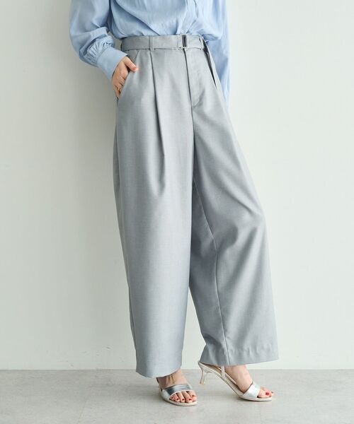 YECCA VECCA（イェッカヴェッカ）の「ベルト付きカーヴィーパンツ（その他パンツ・レディース・ベージュ/ネイビー/グレー・S/M）」の5枚目の写真