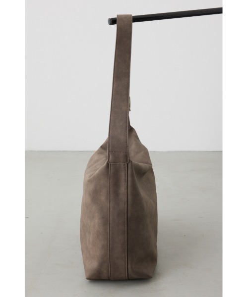 AZUL by moussy（アズールバイマウジー）の「2WAYトートバッグ（トートバッグ・レディース・キャメル/グレー/ブラック・FREE）」の6枚目の写真