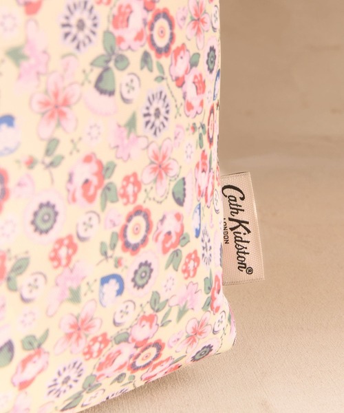 Cath Kidston（キャスキッドソン）の「ミニ フォルダウェイ ショッパー Pearly Queen Ditsy（エコバッグ/サブバッグ・レディース・イエロー・FREE）」の3枚目の写真