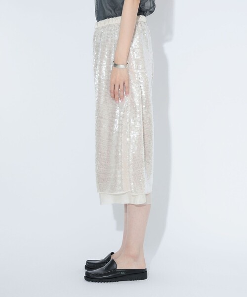 maturely（マチュアリー）の「maturely / スパンコール ハーフ パンツ（その他パンツ・レディース・ホワイト系その他7・ONE SIZE）」の6枚目の写真