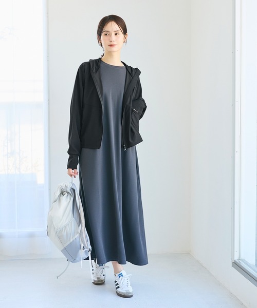 coca(coca)(コカ)の「UVカットドルマンパーカー(パーカー・レディース・ライトグリーン/ブラック/グレイッシュベージュ/アイボリー・L/M/S)」の12枚目の写真
