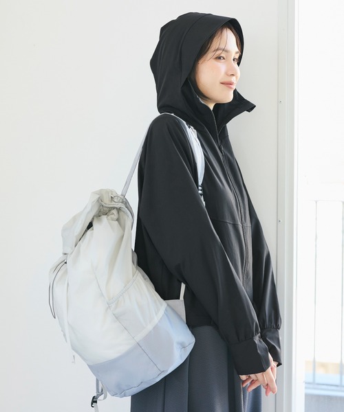 coca(coca)(コカ)の「UVカットドルマンパーカー(パーカー・レディース・ライトグリーン/ブラック/グレイッシュベージュ/アイボリー・L/M/S)」の15枚目の写真