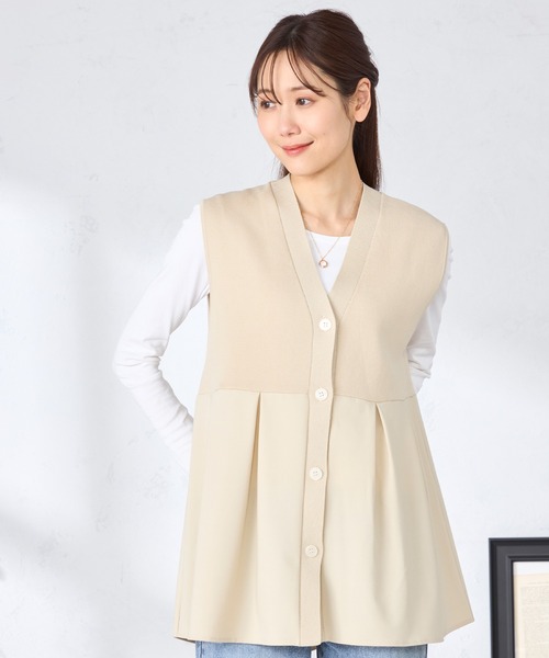 GALLORIA(ギャローリア)の「異素材切替ニットジレ(カーディガン/ボレロ・レディース・ライトベージュ/ネイビー・L/LL/M/S)」の3枚目の写真