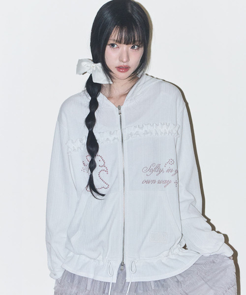 ILLIGO(イリゴ)の「クロシェラビットフードジップアップホワイト(パーカー・レディース・その他・OS)」の1枚目の写真