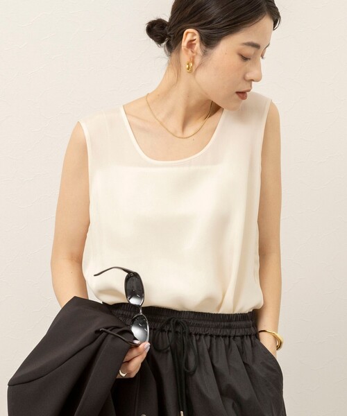 MAQWEL(マクウェル)の「《セットアップ対応》【MAQWEL/マクウェル】ウォッシャブルサテンノースリーブ(シャツ/ブラウス・レディース・ブラック/オフホワイト・FREE)」の14枚目の写真