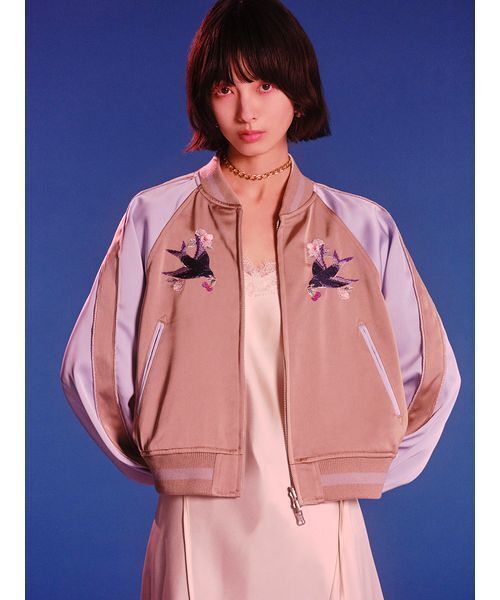 LILY BROWN（リリーブラウン）の「【LILY BROWN×KEITA MARUYAMA】yozakuraスカジャン(サテンリバーシブル)（ブルゾン・レディース・ネイビー/ピンク/カーキ・F）」の4枚目の写真
