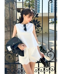 Scalloped short pants
