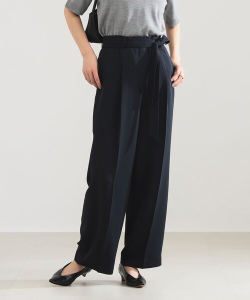 Demi-Luxe BEAMS(デミルクス ビームス)の「【8/6値下げ】ストレッチサテン タックパンツ(その他パンツ・レディース・ベージュ/ネイビー・36/38)」の11枚目の写真