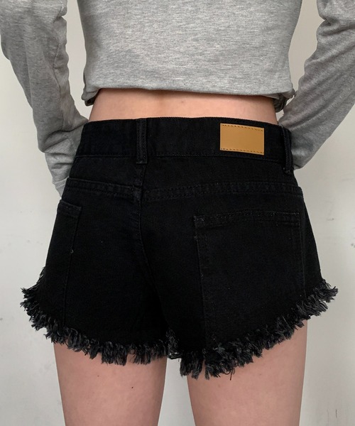lilful(リルフル)の「【26年春夏新作】サイドカット フリンジ デニムショートパンツ(デニムパンツ・レディース・ブラック系その他/ブラック/ホワイト・S/M)」の16枚目の写真