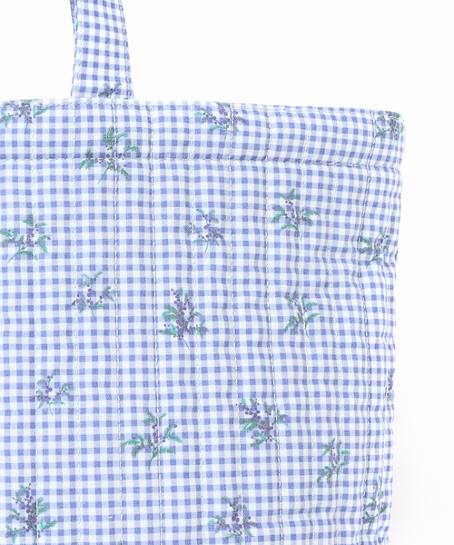 SLOBE IENA（スローブイエナ）の「Margaux Dereume × SLOBE キルティングトートバッグ（トートバッグ・レディース・スカイブルー/ブラック・FREE）」の4枚目の写真