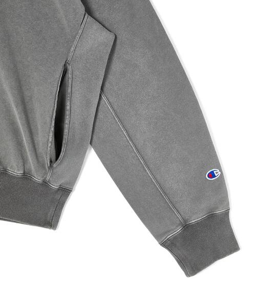 N.HOOLYWOOD（N.ハリウッド）の「N.HOOLYWOOD × Champion / REVERSIBLE CARDIGAN（カーディガン/ボレロ・メンズ・グレー/チャコール・S/M/L）」の4枚目の写真