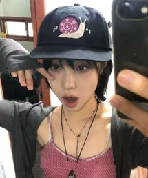 Vipoa（ヴィポア）の「Snail strawberry embroidery cap（キャップ）」