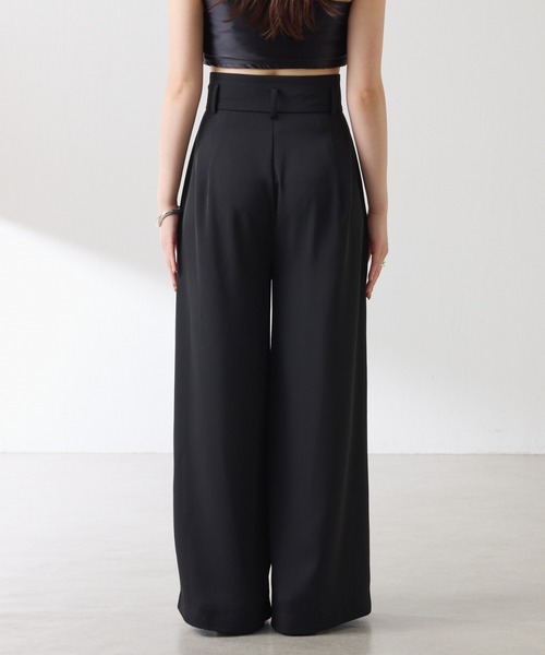 COLLAGE GALLARDAGALANTE(コラージュガリャルダガランテ)の「Nuel/ 2WAYハイウエストパンツ(スラックス・レディース・ブラック/モカ・FREE)」の13枚目の写真