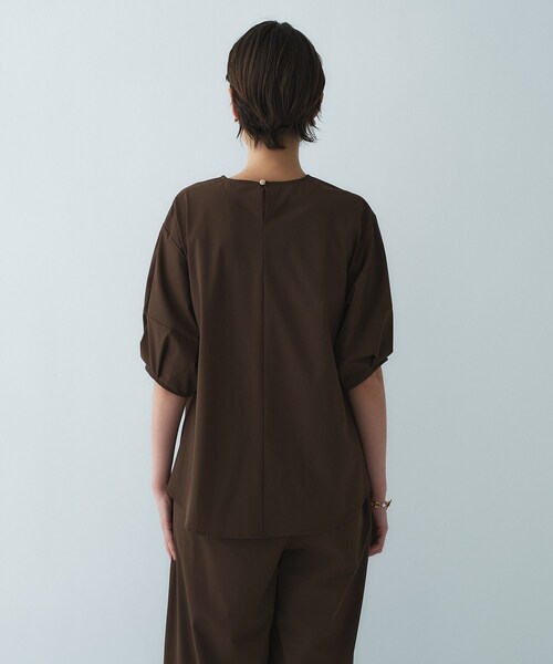 cloenc（クロエンス）の「【UVカット】ラッシュガード／パフスリーブプルオーバー（シャツ/ブラウス・レディース・ダークブラウン/ブラック・02）」の18枚目の写真